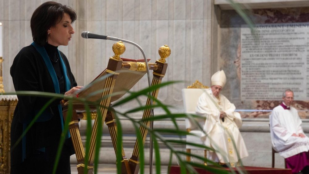 El Papa: los ministerios del Lector y del Acólito estén abiertos a las mujeres